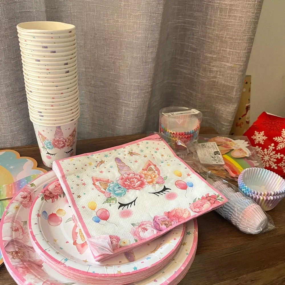 Unicorn Party Supplies Set - Pink and White
